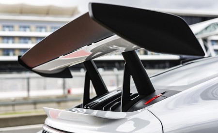 2023 Porsche 911 GT3 RS (Color: Ice Grey Metallic) Spoiler Wallpapers 450x275 (74)