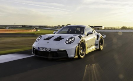 2023 Porsche 911 GT3 RS (Color: White) Front Three-Quarter Wallpapers 450x275 (87)