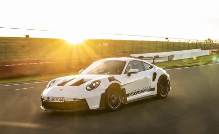 2023 Porsche 911 GT3 RS (Color: White) Front Three-Quarter Wallpapers 450x275 (91)