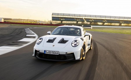 2023 Porsche 911 GT3 RS (Color: White) Front Wallpapers 450x275 (92)