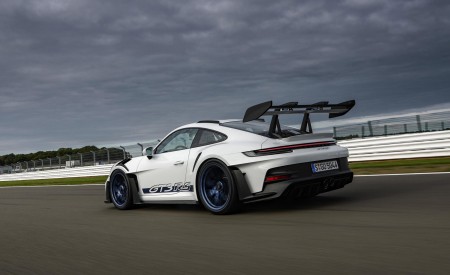 2023 Porsche 911 GT3 RS (Color: White) Rear Three-Quarter Wallpapers 450x275 (97)