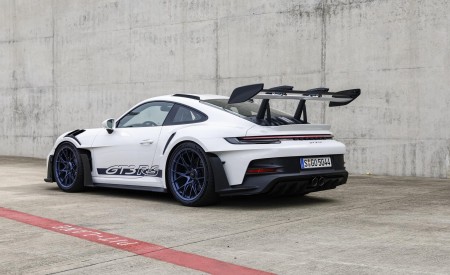 2023 Porsche 911 GT3 RS (Color: White) Rear Three-Quarter Wallpapers 450x275 (101)