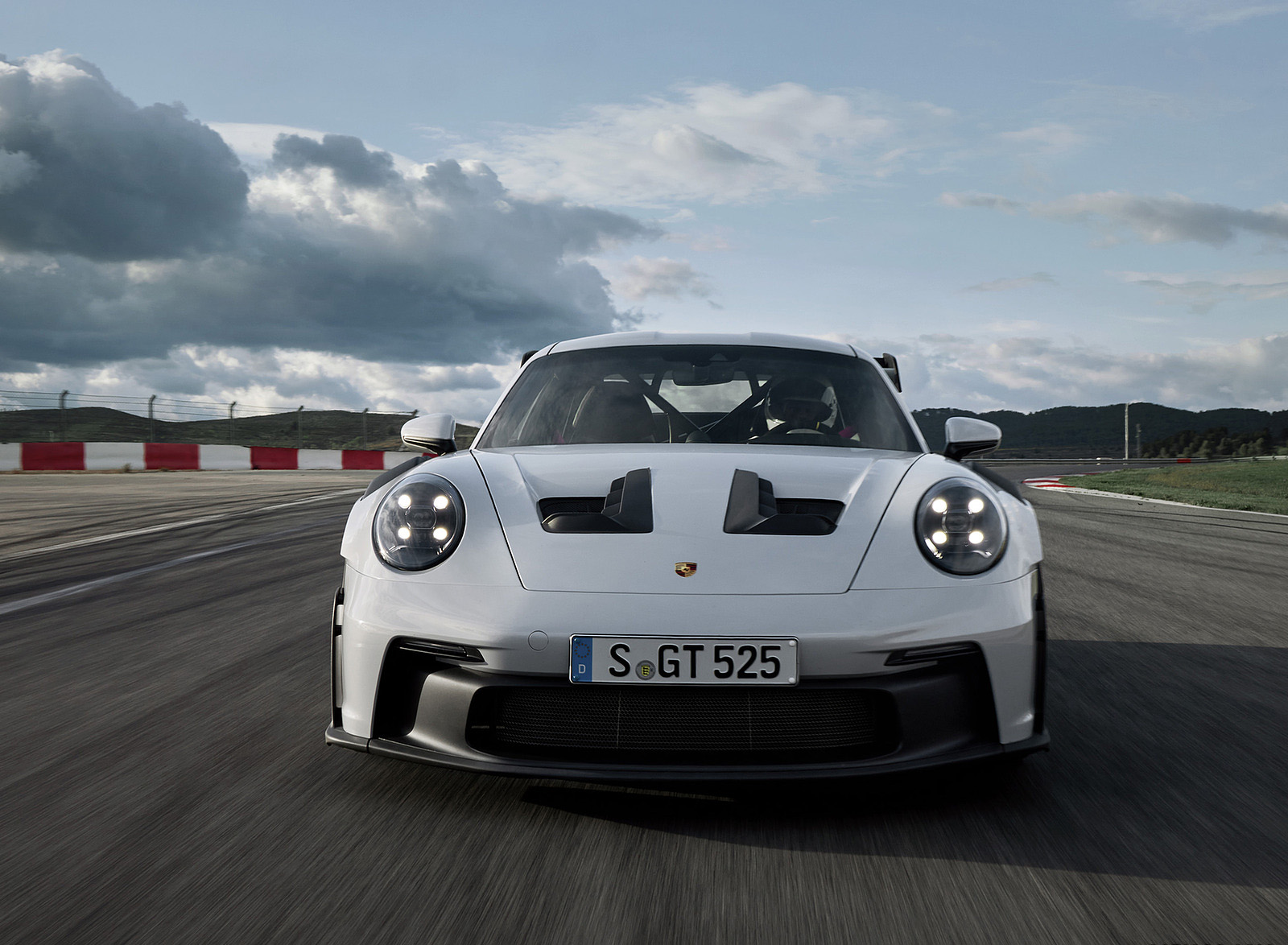 2023 Porsche 911 GT3 RS Front Wallpapers (2)