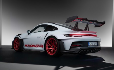 2023 Porsche 911 GT3 RS Rear Three-Quarter Wallpapers 450x275 (124)