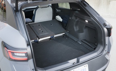 2023 Volkswagen ID.4 AWD Pros S Plus Trunk Wallpapers 450x275 (36)