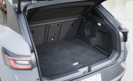 2023 Volkswagen ID.4 AWD Pros S Plus Trunk Wallpapers  450x275 (35)