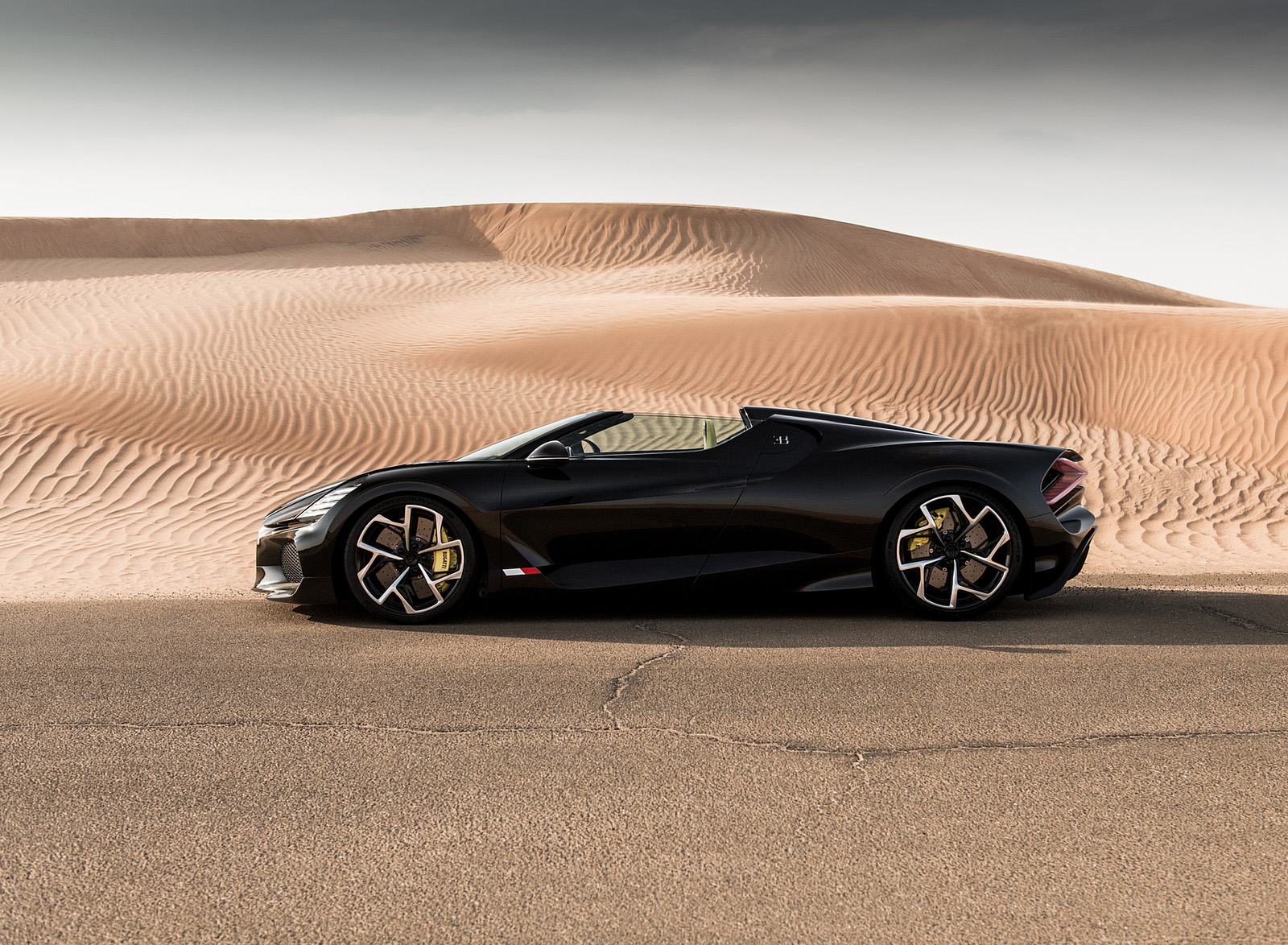 2024 Bugatti W16 Mistral Side Wallpapers (8)