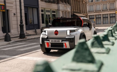 2022 Citroën Oli Concept Front Three-Quarter Wallpapers 450x275 (6)