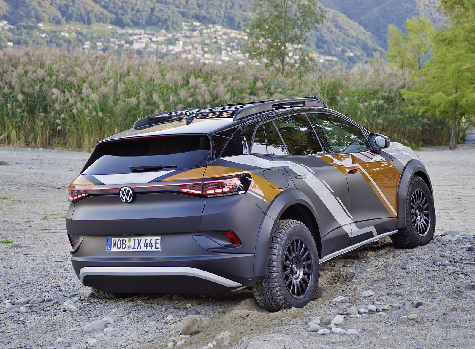 2022 Volkswagen ID. XTREME Concept Rear Three-Quarter Wallpapers (2)