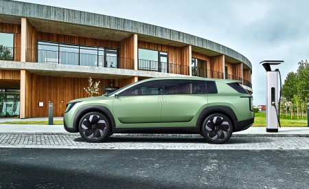 2022 Škoda Vision 7S Side Wallpapers 450x275 (10)