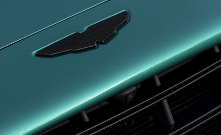 2023 Aston Martin DBX707 (Color: Q 2022 F1 Green) Badge Wallpapers 450x275 (104)