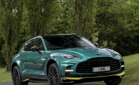 2023 Aston Martin DBX707 (Color: Q 2022 F1 Green) Front Three-Quarter Wallpapers 450x275 (60)