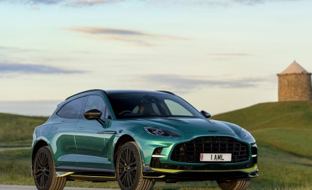 2023 Aston Martin DBX707 (Color: Q 2022 F1 Green) Front Three-Quarter Wallpapers 450x275 (88)