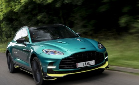 2023 Aston Martin DBX707 (Color: Q 2022 F1 Green) Front Three-Quarter Wallpapers 450x275 (5)
