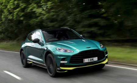 2023 Aston Martin DBX707 (Color: Q 2022 F1 Green) Front Three-Quarter Wallpapers 450x275 (19)