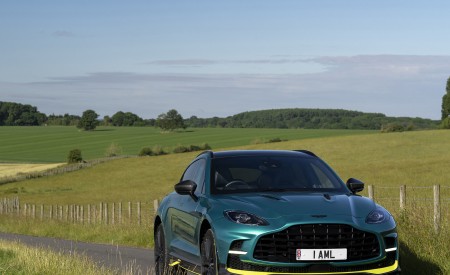 2023 Aston Martin DBX707 (Color: Q 2022 F1 Green) Front Wallpapers 450x275 (83)