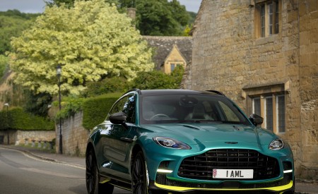 2023 Aston Martin DBX707 (Color: Q 2022 F1 Green) Front Wallpapers 450x275 (69)