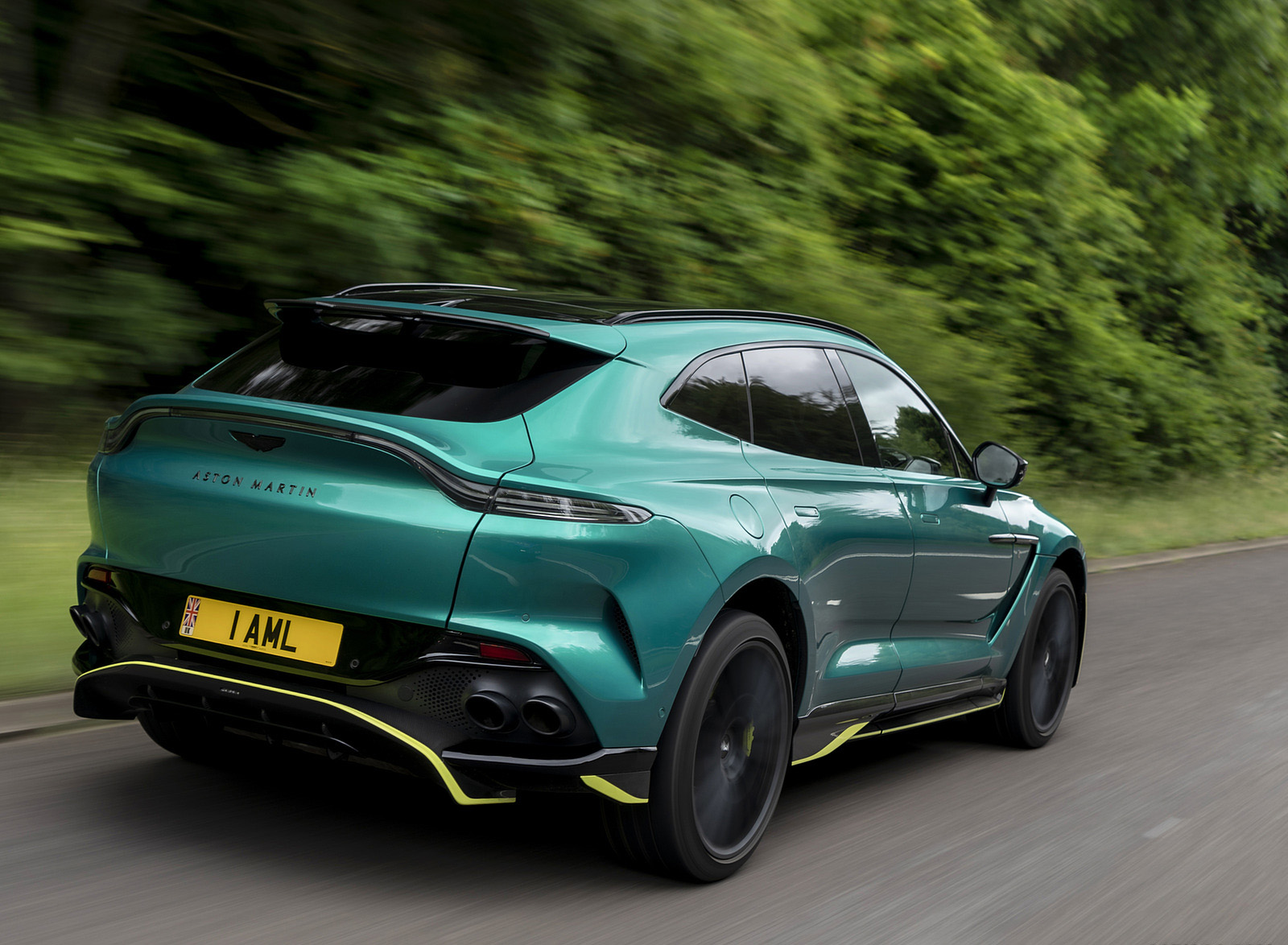 2023 Aston Martin DBX707 (Color: Q 2022 F1 Green) Rear Three-Quarter Wallpapers (9)