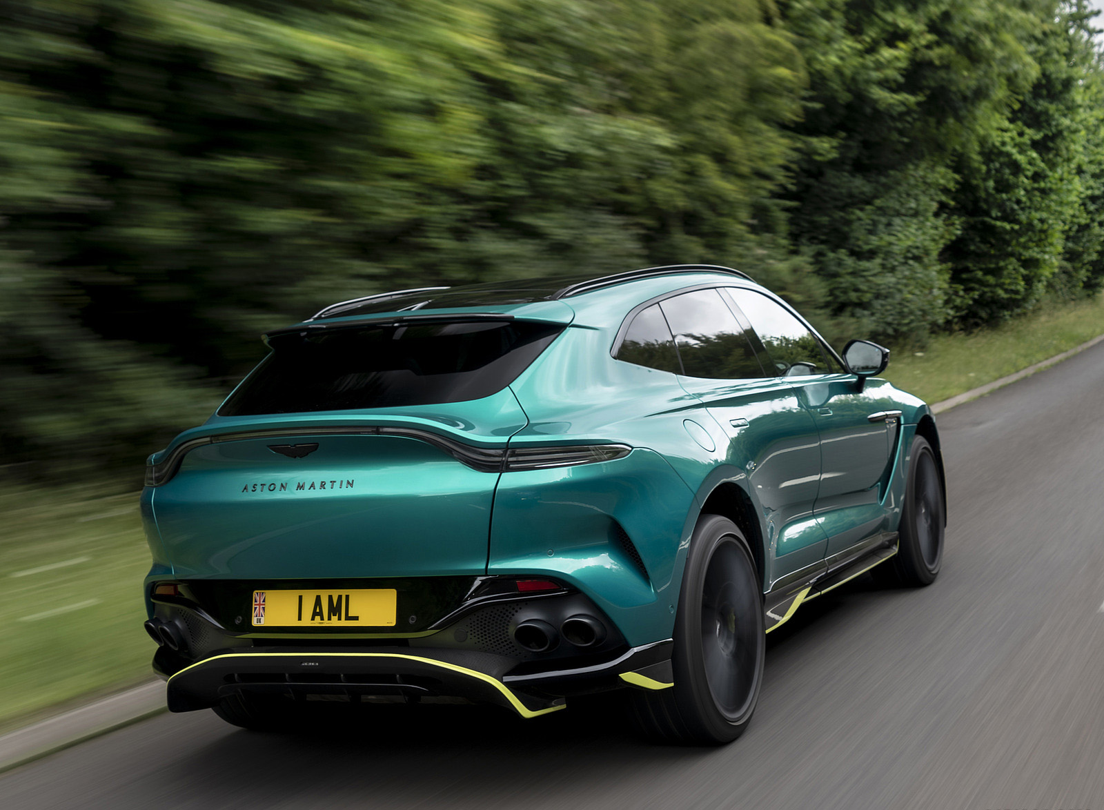 2023 Aston Martin DBX707 (Color: Q 2022 F1 Green) Rear Wallpapers (12)