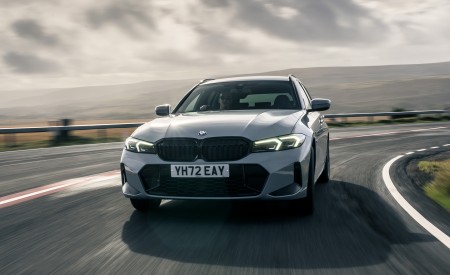 2023 BMW 330e xDrive Touring UK version Front Wallpapers 450x275 (3)