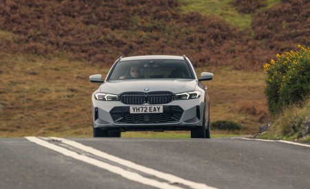 2023 BMW 330e xDrive Touring UK version Front Wallpapers 450x275 (13)