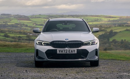 2023 BMW 330e xDrive Touring UK version Front Wallpapers 450x275 (9)