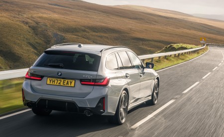 2023 BMW 330e xDrive Touring UK version Rear Three-Quarter Wallpapers 450x275 (5)