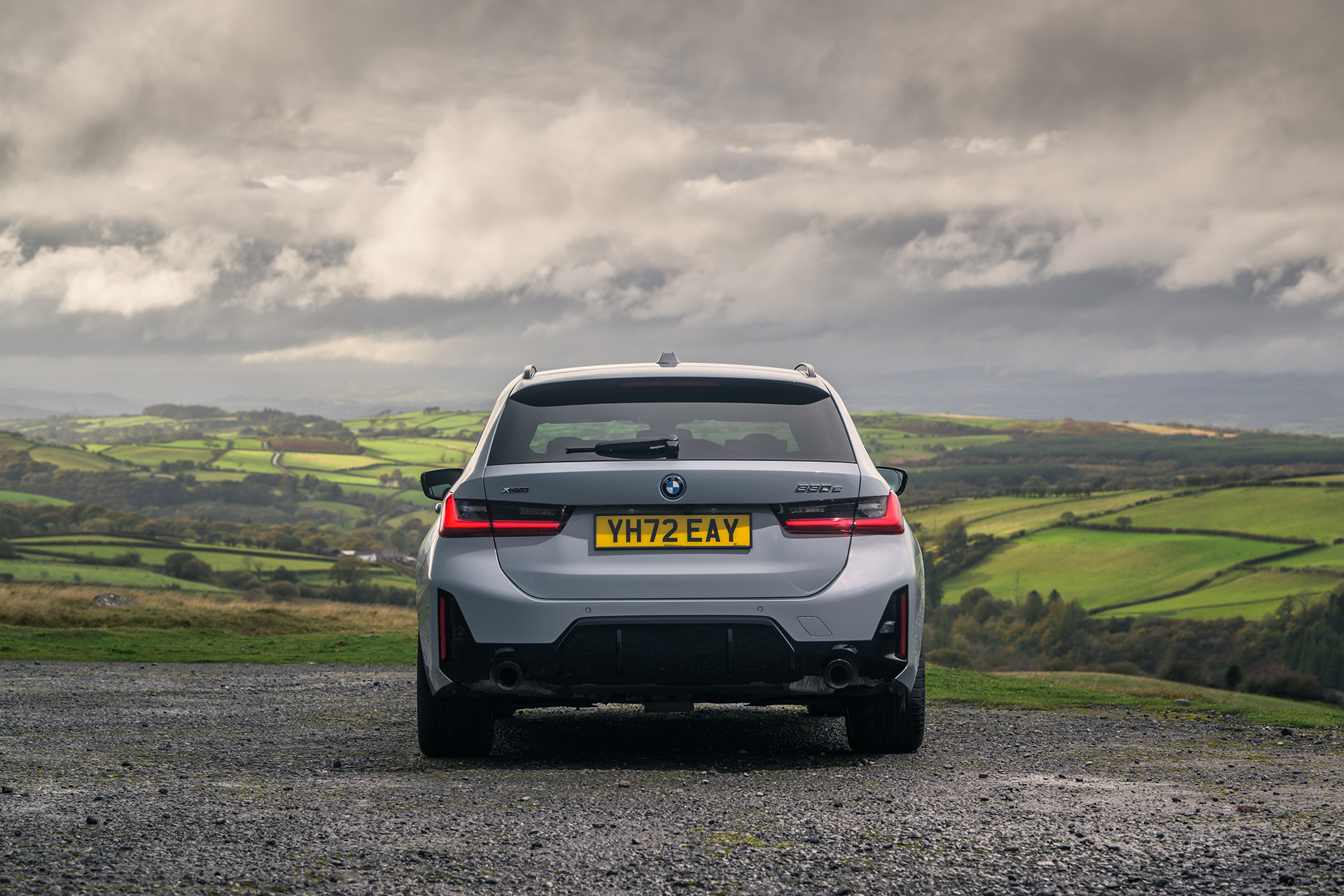 2023 BMW 330e xDrive Touring UK version Rear Wallpapers (11)