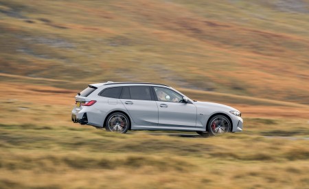 2023 BMW 330e xDrive Touring UK version Side Wallpapers 450x275 (17)
