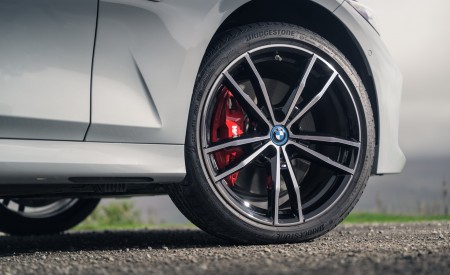 2023 BMW 330e xDrive Touring UK version Wheel Wallpapers 450x275 (19)