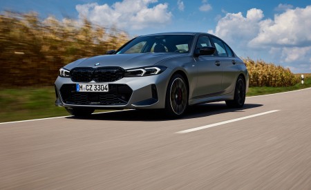 2023 BMW M340i xDrive Front Three-Quarter Wallpapers 450x275 (2)