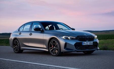 2023 BMW M340i xDrive Front Three-Quarter Wallpapers 450x275 (32)