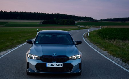 2023 BMW M340i xDrive Front Wallpapers 450x275 (31)