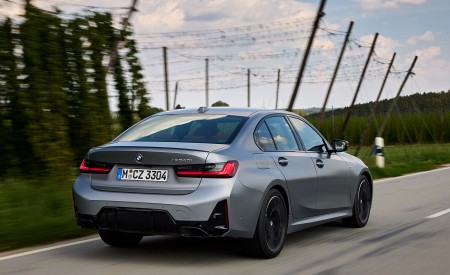 2023 BMW M340i xDrive Rear Three-Quarter Wallpapers  450x275 (21)