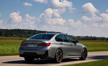 2023 BMW M340i xDrive Rear Three-Quarter Wallpapers 450x275 (15)