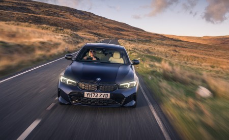 2023 BMW M340i xDrive Sedan UK version Front Wallpapers 450x275 (2)