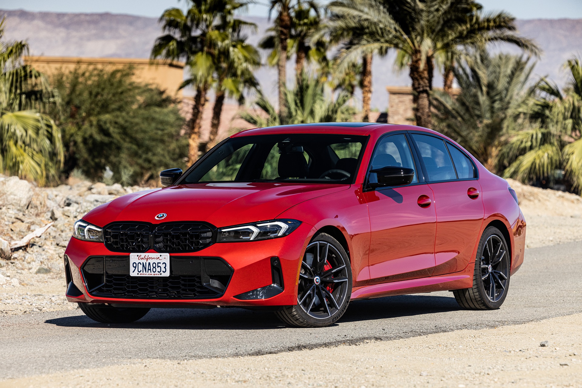 2023 BMW M340i xDrive Sedan (US-Spec) Front Three-Quarter Wallpapers (1)