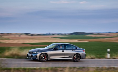 2023 BMW M340i xDrive Side Wallpapers 450x275 (16)