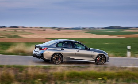 2023 BMW M340i xDrive Side Wallpapers 450x275 (4)