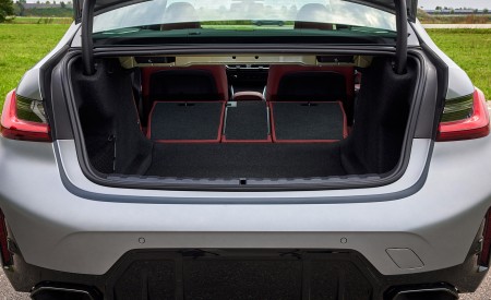 2023 BMW M340i xDrive Trunk Wallpapers  450x275 (66)
