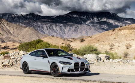 2023 BMW M4 CSL US version Front Three-Quarter Wallpapers 450x275 (11)