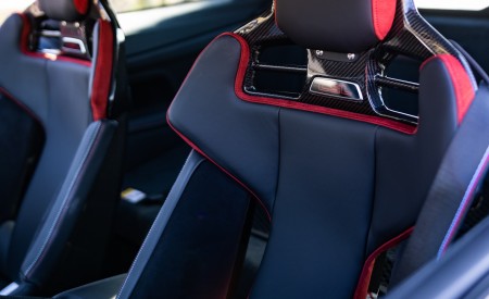 2023 BMW M4 CSL US version Interior Wallpapers 450x275 (27)