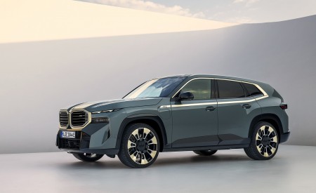 2023 BMW XM Front Three-Quarter Wallpapers 450x275 (65)