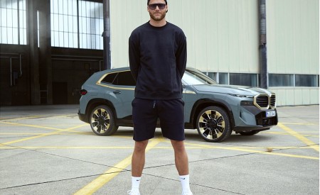 2023 BMW XM Front Three-Quarter Wallpapers 450x275 (48)