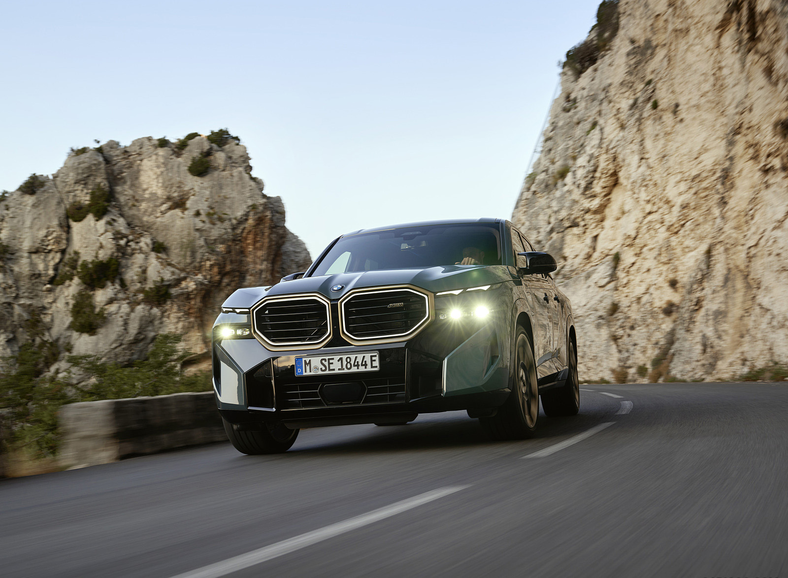 2023 BMW XM Front Wallpapers (14)