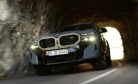 2023 BMW XM Front Wallpapers  450x275 (8)