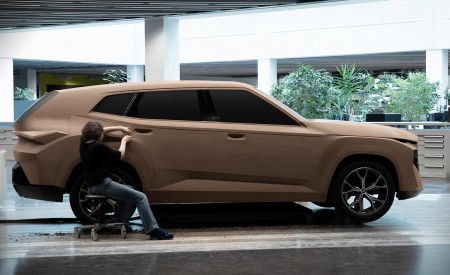 2023 BMW XM Making Of Wallpapers  450x275 (143)