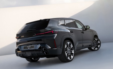 2023 BMW XM Rear Three-Quarter Wallpapers  450x275 (128)