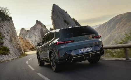 2023 BMW XM Rear Three-Quarter Wallpapers 450x275 (18)