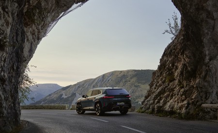 2023 BMW XM Rear Three-Quarter Wallpapers  450x275 (11)